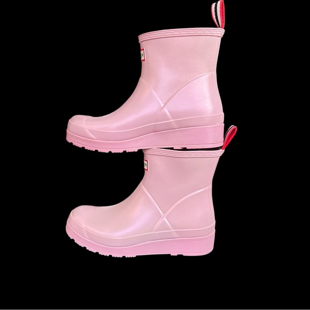 Hunter Women Sz 7 Rain Boots in Blush Pink Waterproof MudProof Boots - Picture 3 of 16